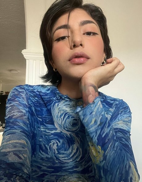 sofiakiut modèle de sexe img