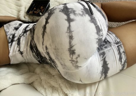 Snackychannn sex pornstar img