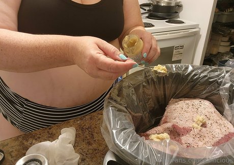 kailicious modelo agradable foto