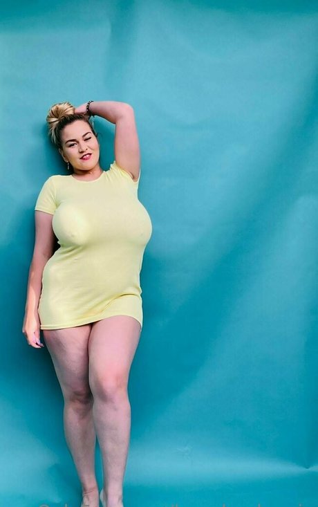 hugeboobserin bonita estrella galería