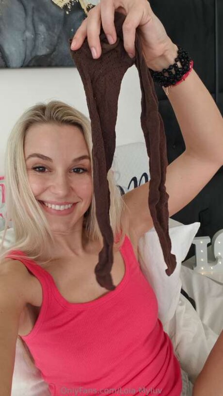 Lola Myluv modèle artistique collection