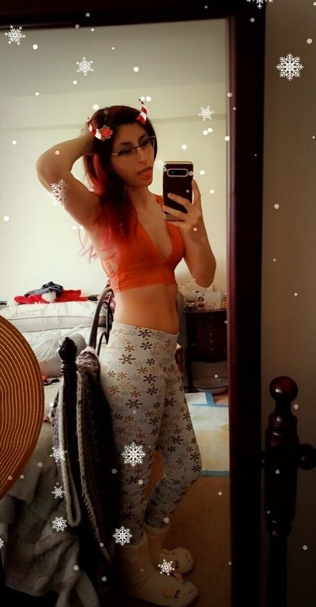 littleeevee66 model erotic images