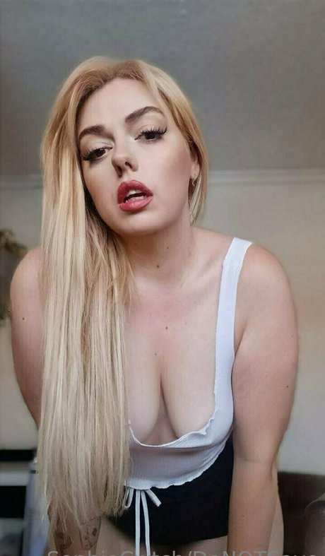 sophiecwtch nudes actress pic