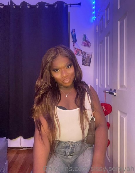 sissy serayah modelo desnudos imágenes