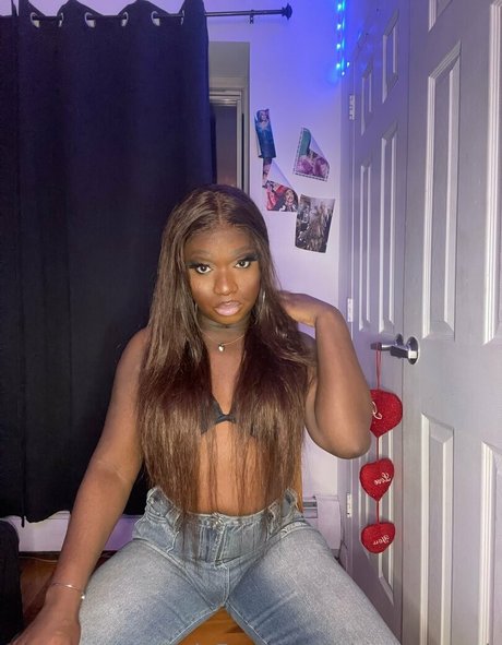 sissy serayah estrella porno superior fotos