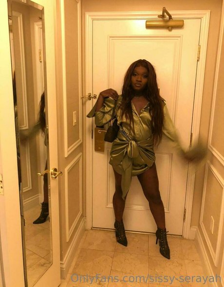 sissy serayah estrella porno caliente fotos