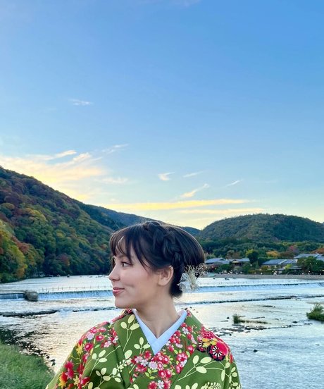 ASMR BlueKatie modèle artistique archive