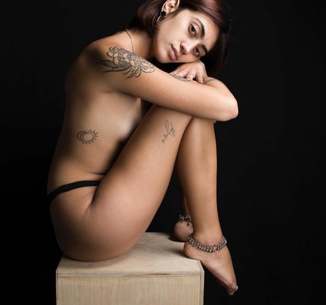 Ariel Tsarfati nude model archive