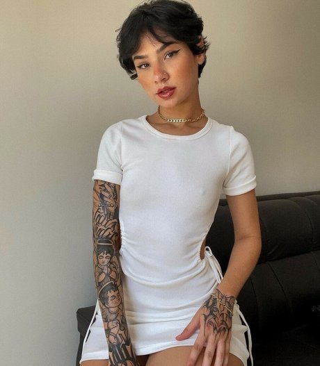 Isis Rodrigues jolie star du porno photos