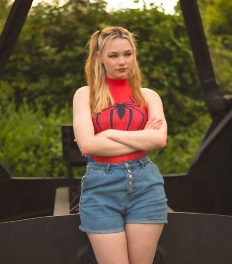 Nomi Teee actrice de sexe archive