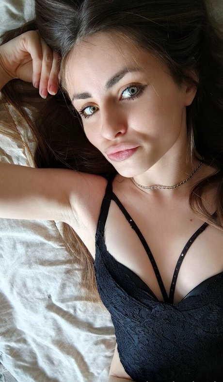 miracle leah arte modelo archivo