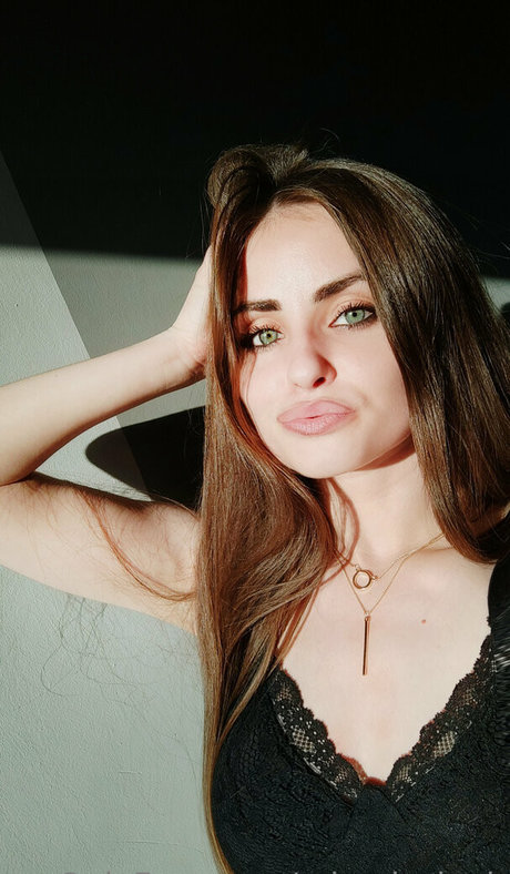 miracle leah bonita estrella galería