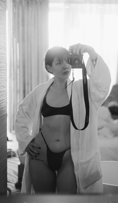 lola royce star exclusive galerie