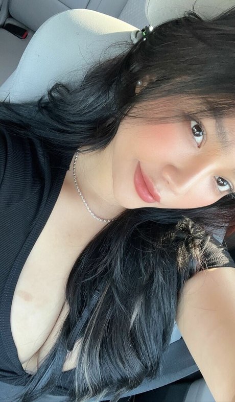 Ngan Nguyen sexy actress picture