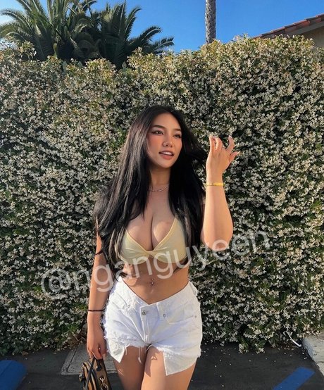 Ngan Nguyen modelo porno galería