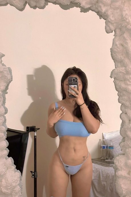 Ngan Nguyen estrella xxx fotos