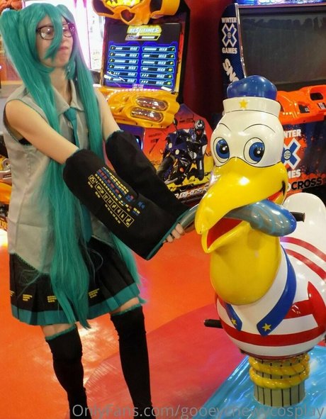 gooeychewycosplay modèle chaud des photos