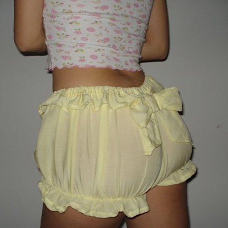 Ester Dobrik estrella porno de arte fotos