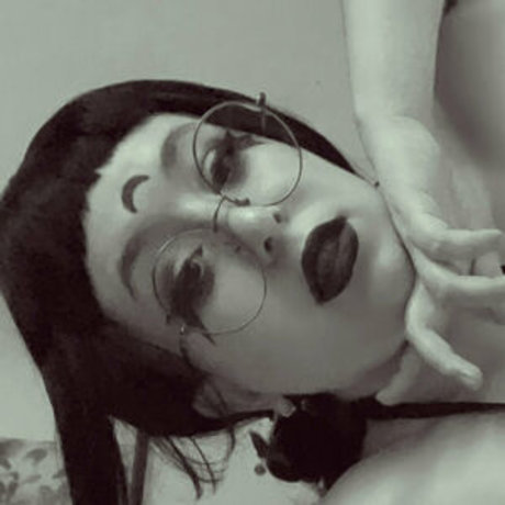 grraves modèle sexy photo