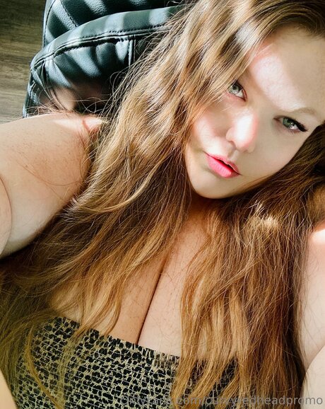 curvyredheadpromo estrella pornografica archivo