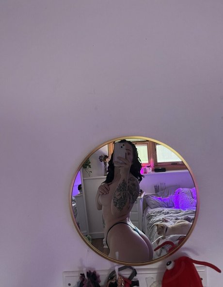 Glizzy McGuire actrice hd img