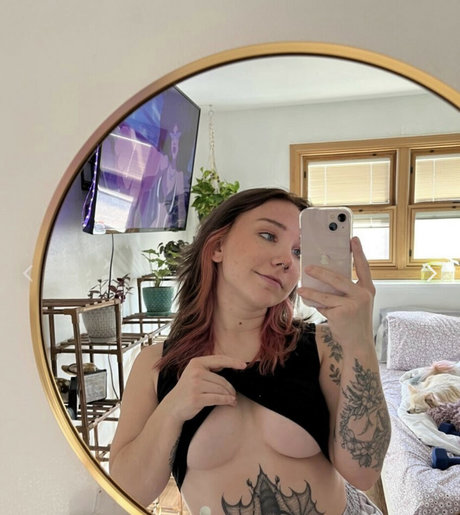Glizzy McGuire pornstar nude pictures