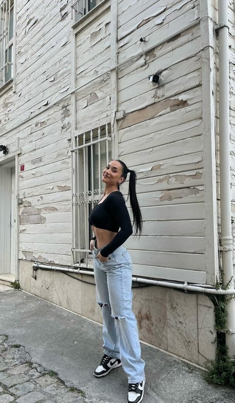 Hale Cabbar exclusive pornstar photos