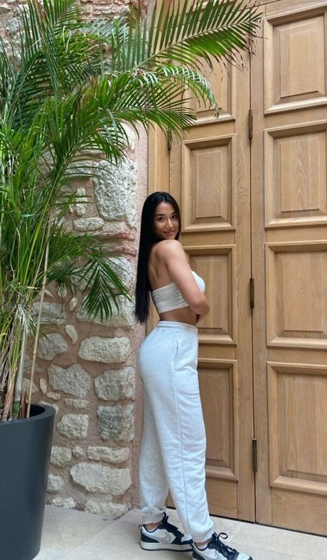 Hale Cabbar porn actress img