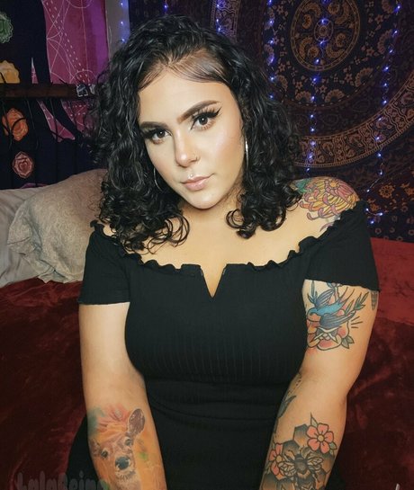 Reina Rodriguez modelo adulto galerías