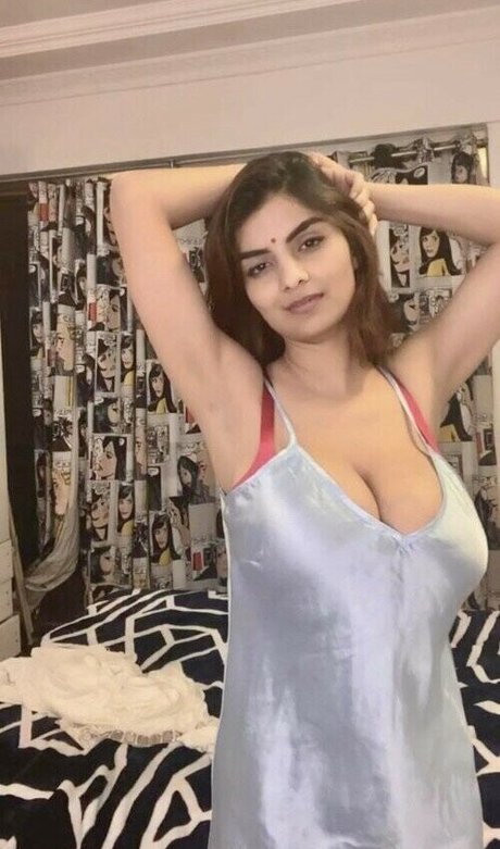 Anveshi Jain nice actress picture
