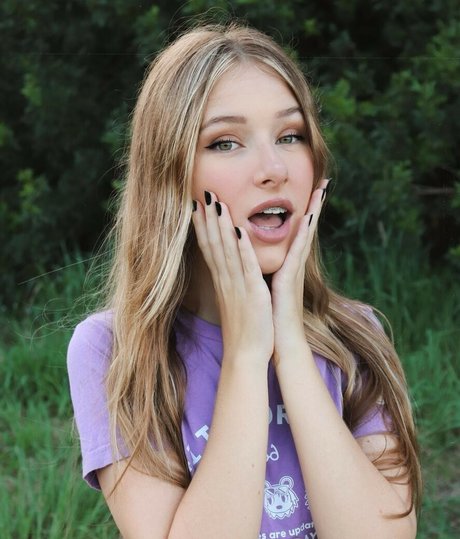 Diddly ASMR actrice chaude photo