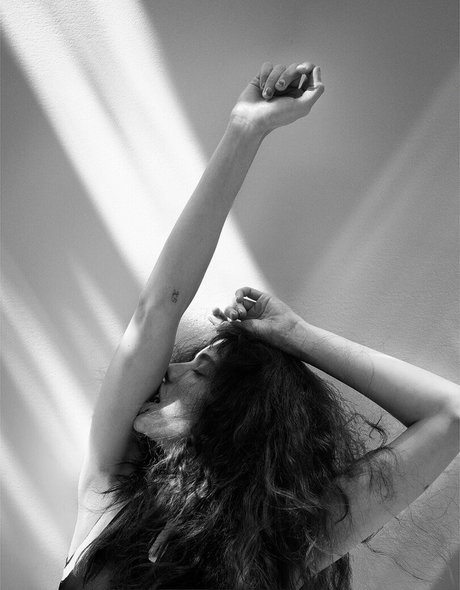 Margaret Qualley buena estrella porno imagen