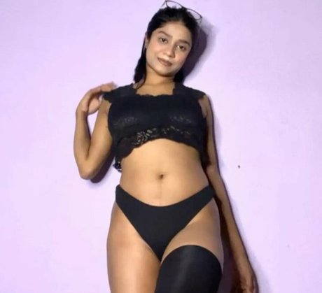 Uva Roy pornstar sex img