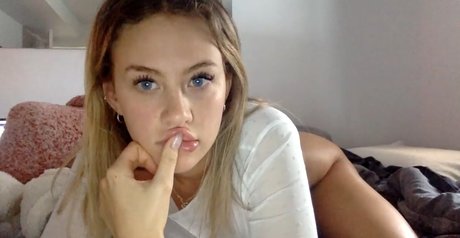 urluckygirlfriend nudes star galleries