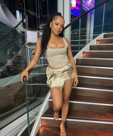 Local TV Presenters modelo desnudo archivo