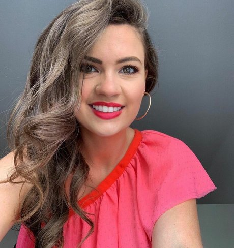 Local TV Presenters actrice adulte image