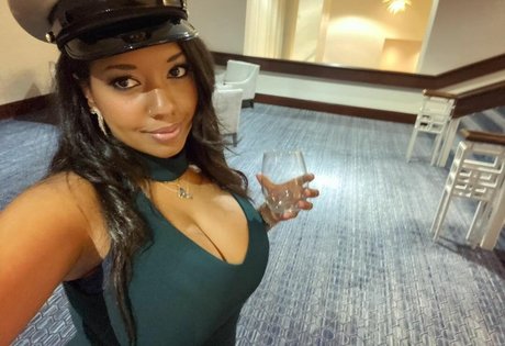 Local TV Presenters Miniatura