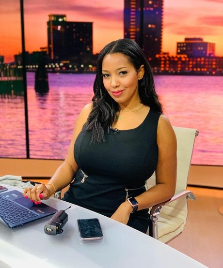 Local TV Presenters belle étoile galeries