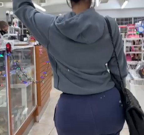Mulan Hernandez star sexy img