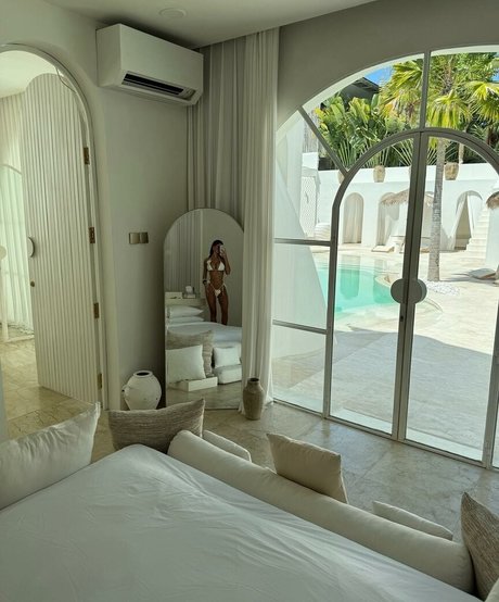 Maddy Cheary belle actrice galeries