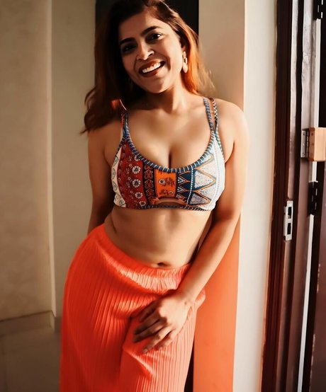 Tanya Chaudhari model art photos