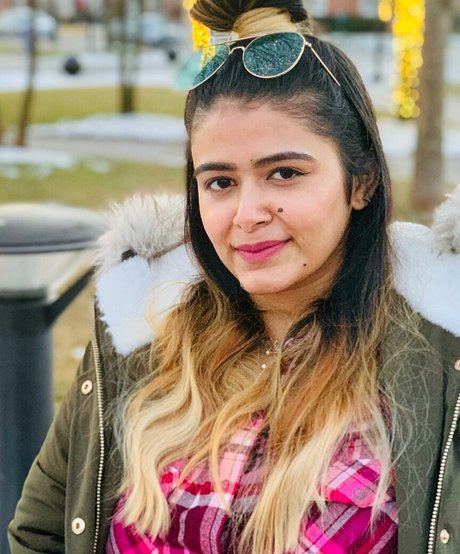 Akankshya Rijal modèle gratuit galeries