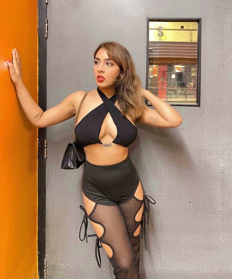 tvishagulatii étoile xxx img