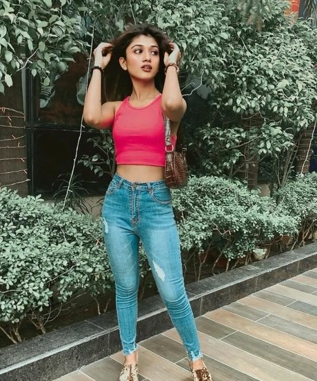 Ridhima Bisht xxx étoile galerie