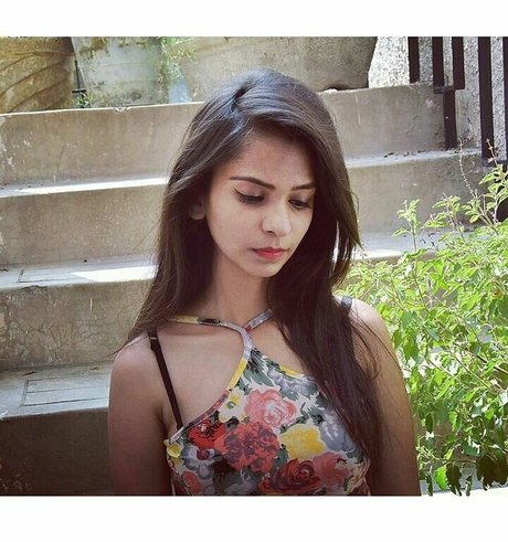 Anjali Gupta free star images