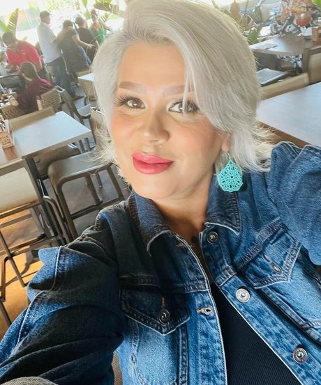 Myra La Chula jolie actrice galerie