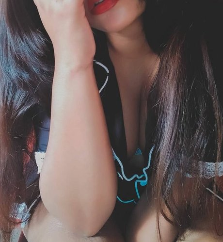 Maya Diba étoile gratuite archive