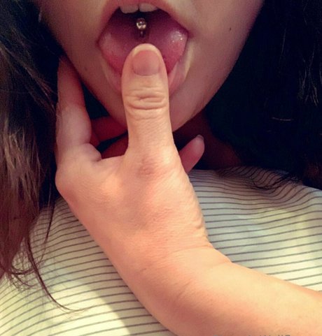 shes a wallflower modelo mejor galerías