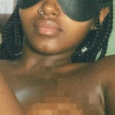 IIrismourax__Iris nudes star pictures