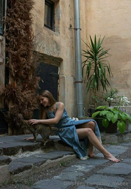 abby roseee Miniature